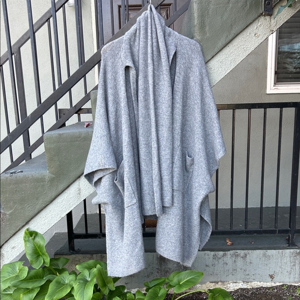 NWT Free People Ellie Scarf Wrap Duster Sweater Kimono Knit Grey Onesize Cozy - Picture 2 of 9
